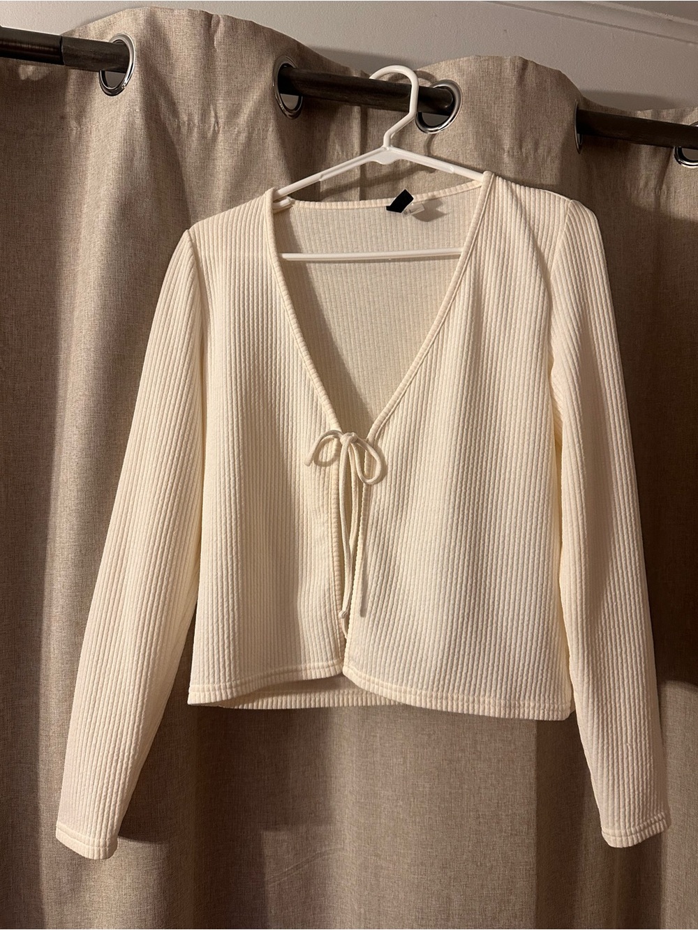 Divided Cream Ribbed V-Neck Knit Top